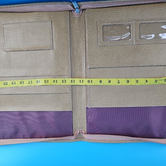 🏔️ Grand Lodge on Peak 7 Portfolio – Functional, Stylish & Uniquely Collectible - Picture 5 of 8